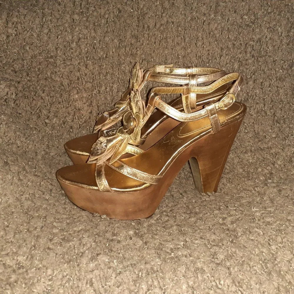COACH-Jeanna TriColor Metallic Leather FloralPlatform Sandals-Sz 8.5-Near Mint